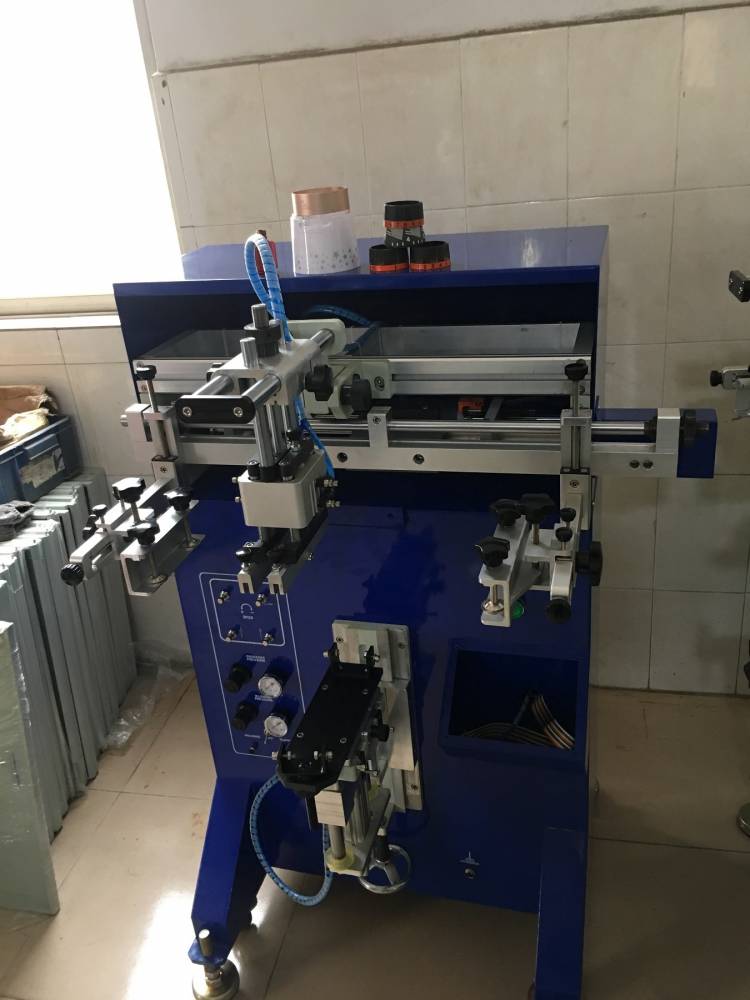 東莞駿欣機(jī)械有限公司提供絲印機(jī)移印機(jī)